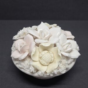 Ardalt Lenwile Verithin China Ceramic Flower Bouquet Dinner Taper Candle Holder